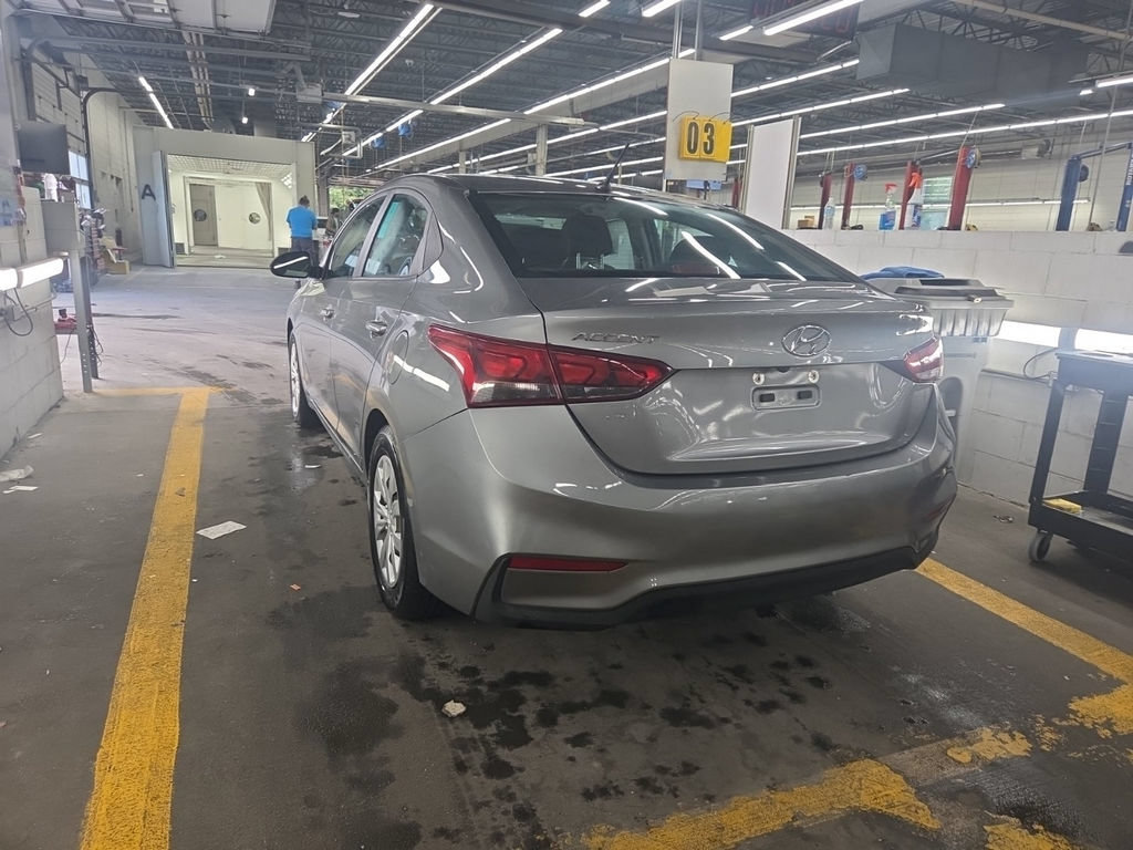 Used 2021 Hyundai Accent SE FWD image 4
