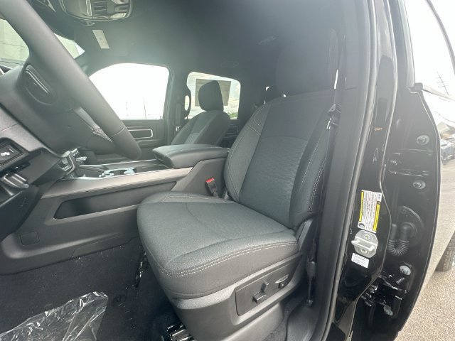New 2026 RAM 2500 Big Horn AWD/4WD image 14