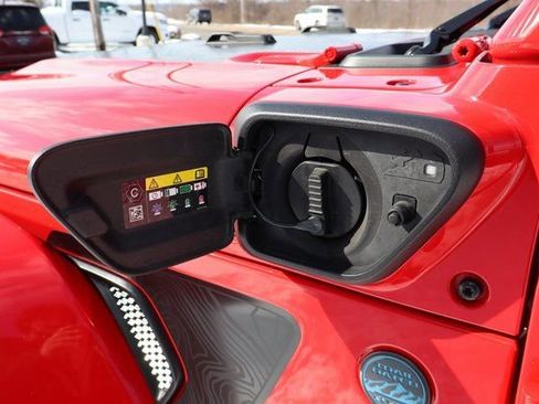 Used 2025 Jeep Wrangler Unlimited Sahara image 10