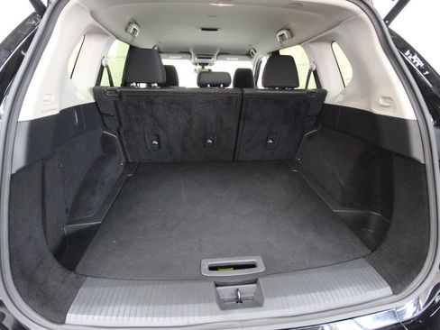 Used 2024 Nissan Rogue SV AWD/4WD image 6