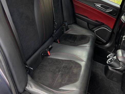 Used 2017 Alfa Romeo Giulia Quadrifoglio image 27