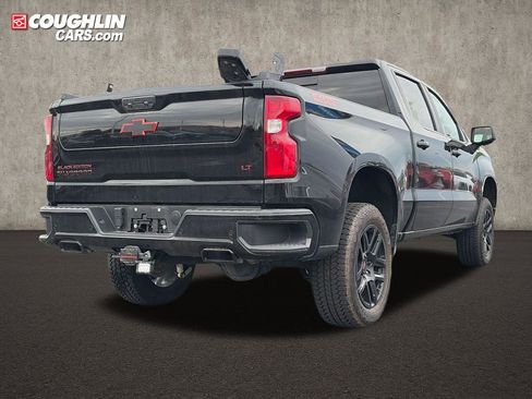 Used 2024 Chevrolet Silverado 1500 LT Trail Boss w/ LT Trail Boss Premium Package AWD/4WD image 6