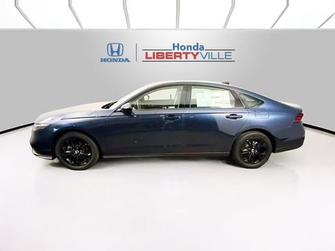 Certified 2025 Honda Accord SE image 3