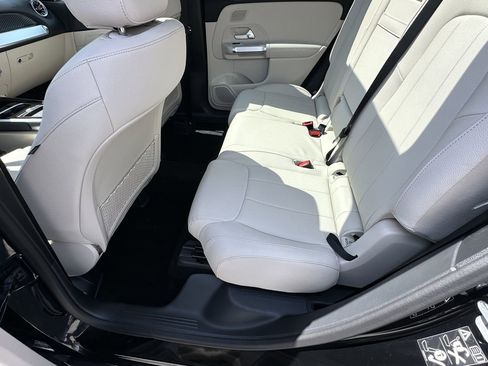 New 2026 Mercedes-Benz GLB 250 image 24