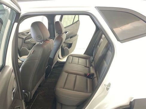 Used 2024 Chevrolet Trax RS w/ Driver Confidence Package image 28