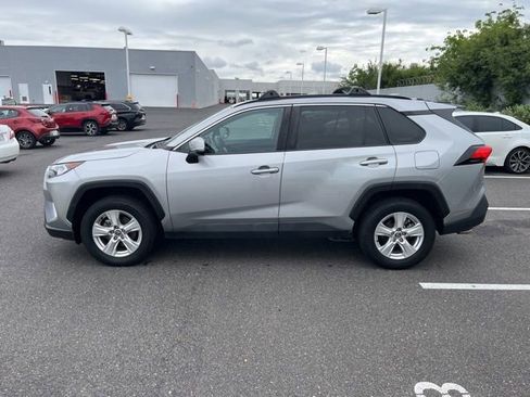 Used 2021 Toyota RAV4 XLE w/ XLE Grade Weather Package image 8