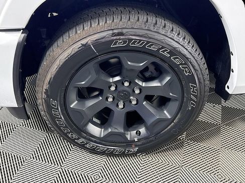 Used 2025 RAM 1500 Big Horn AWD/4WD image 31