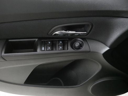 Used 2012 Chevrolet Cruze LT image 19