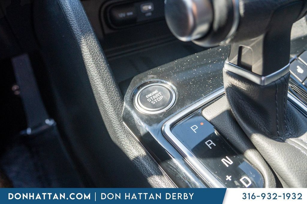 Used 2025 Kia Sportage EX FWD image 12