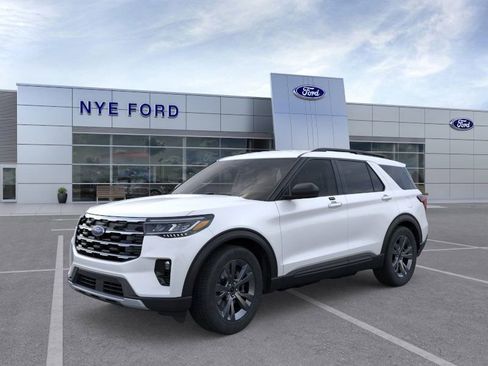 New 2026 Ford Explorer Active w/ Active Comfort Package image 2