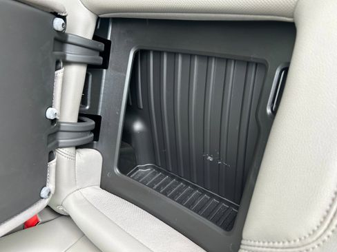 Used 2020 Chevrolet Silverado 2500 LTZ image 36