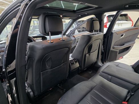 Used 2011 Mercedes-Benz E 550 Sedan image 26