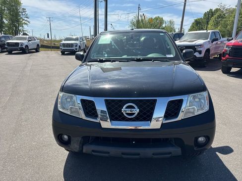 Used 2016 Nissan Frontier SV w/ SV Value Truck Package image 8