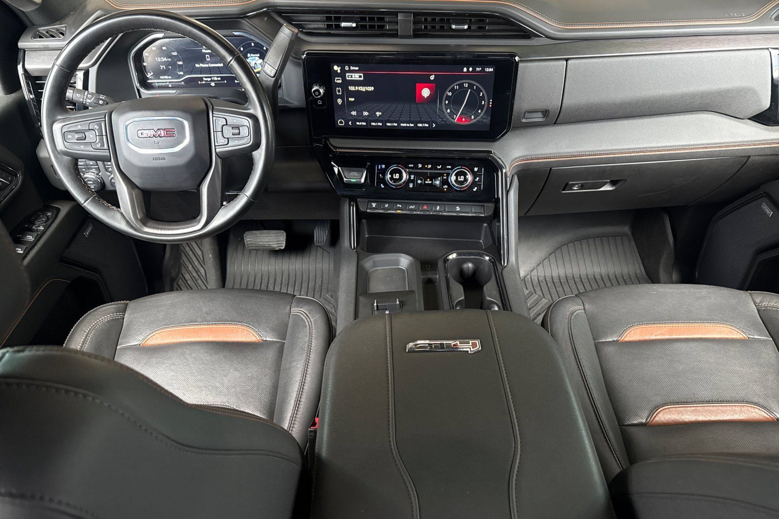Used 2024 GMC Sierra 2500 AT4 w/ Technology Package AWD/4WD image 14