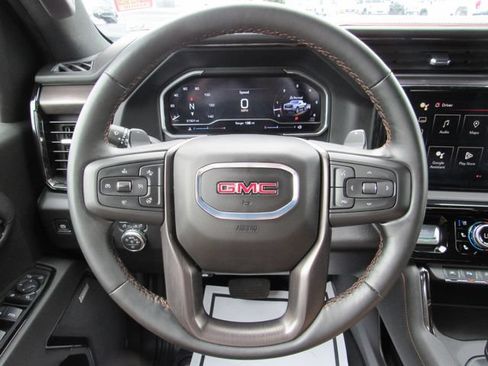 Used 2024 GMC Sierra 1500 AT4 w/ Technology Package AWD/4WD image 20