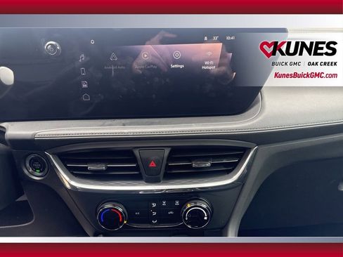 Used 2025 Buick Encore GX Preferred image 19