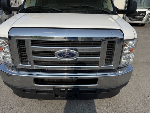 Used 2021 Ford E-450 and Econoline 450 Super Duty w/ Motorhome Prep Package RWD image 33