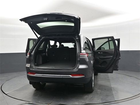 New 2025 Jeep Grand Cherokee Laredo X w/ Luxury Tech Group I image 48