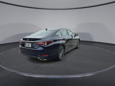 Used 2025 Lexus ES 350 w/ Premium Package FWD image 8