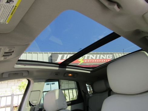 Used 2014 Cadillac SRX Performance image 8