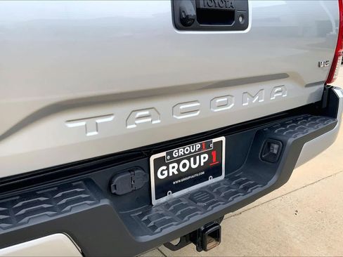 Certified 2022 Toyota Tacoma SR5 w/ Technology Package RWD image 32