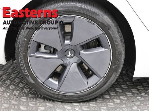 Used 2023 Tesla Model 3 Standard Range image 26