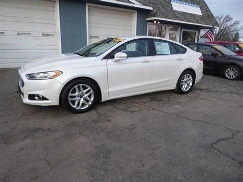 Used 2013 Ford Fusion SE image 3