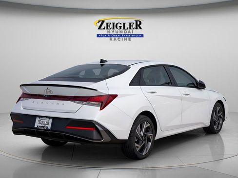 New 2025 Hyundai Elantra Sport FWD image 9