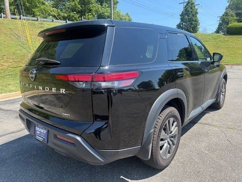 Used 2023 Nissan Pathfinder S AWD/4WD image 7