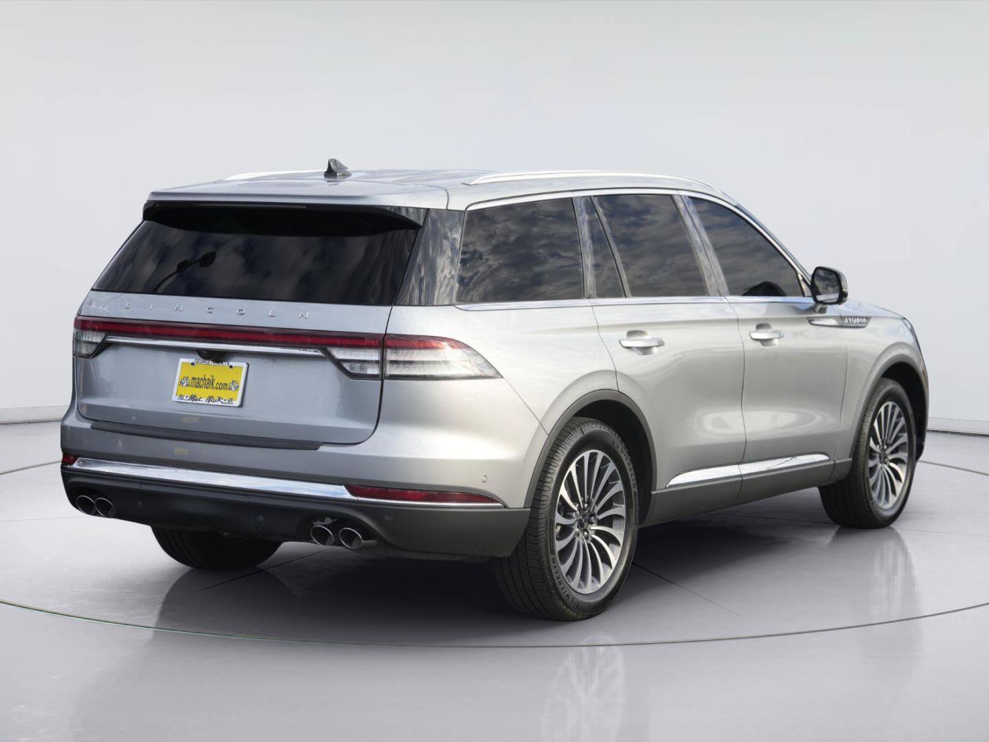 Used 2024 Lincoln Aviator Reserve w/ Equipment Group 201A AWD/4WD image 6