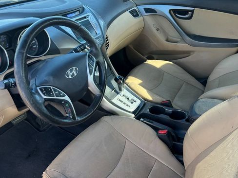 Used 2012 Hyundai Elantra Limited w/ Technology Pkg 5 image 7