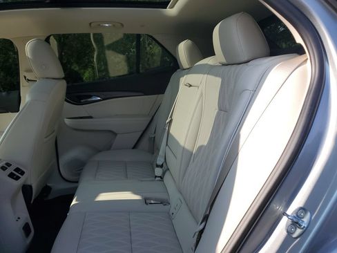 Used 2023 Buick Envision Avenir AWD/4WD image 11
