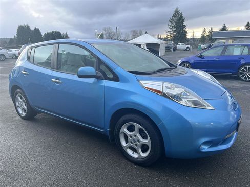 Used 2014 Nissan Leaf SV w/ LED & Quick Charge Package image 7