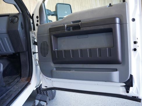 Used 2014 Ford F250 XL w/ Power Equipment Group image 33