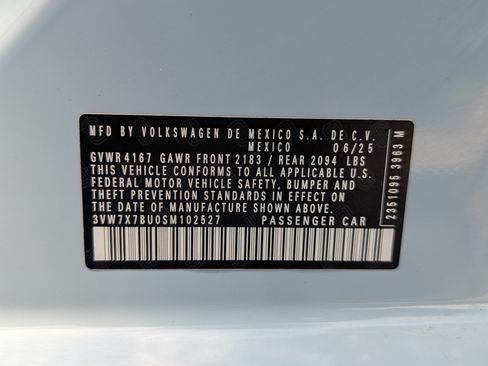 Used 2025 Volkswagen Jetta SE w/ Sunroof Package FWD image 37