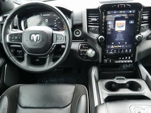 Used 2024 RAM 1500 Laramie image 17