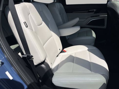 Used 2023 Kia Telluride S w/ S Sunroof Package FWD image 25