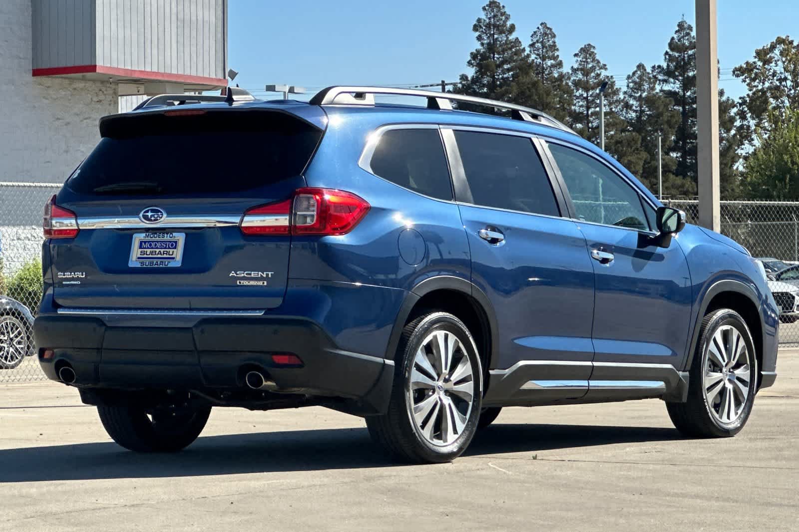 Used 2020 Subaru Ascent Touring w/ Popular Package #2A AWD/4WD image 3