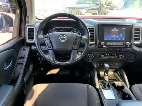 Used 2022 Nissan Frontier SV image 10