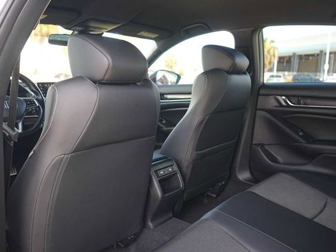 Used 2022 Honda Accord Sport image 12