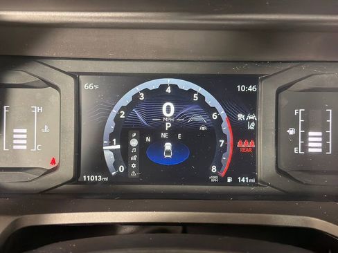Used 2025 Toyota Tacoma SR5 w/ SR5 Upgrade Package AWD/4WD image 26