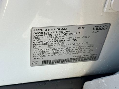 Used 2019 Audi SQ5 Premium Plus w/ Premium Plus Package AWD/4WD image 38
