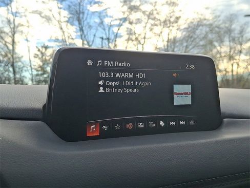 Used 2018 MAZDA CX-5 Touring w/ Preferred Equipment Package image 3