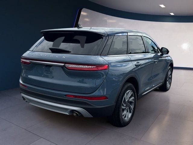 Used 2025 Lincoln Corsair AWD image 5