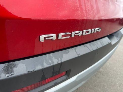 Used 2022 GMC Acadia SLT w/ Technology Package image 11