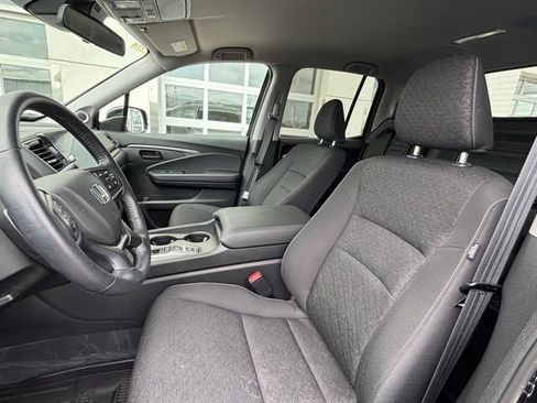 Used 2025 Honda Ridgeline Sport image 7