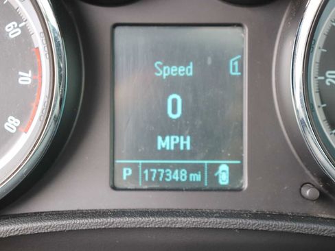 Used 2012 Buick Verano Leather image 11