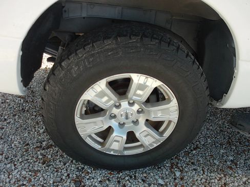 Used 2018 Nissan Titan SV AWD/4WD image 53
