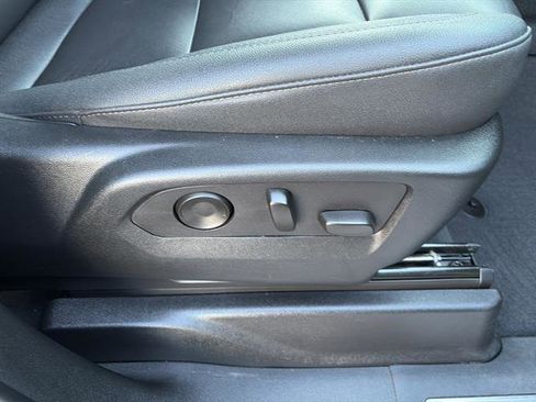 Used 2023 Chevrolet Tahoe LT image 9