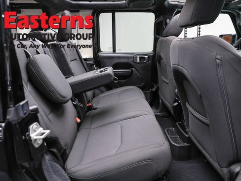 Used 2023 Jeep Wrangler Unlimited w/ Sun & Screen Package AWD/4WD image 23